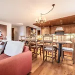Ayous - By Emerald Verbier