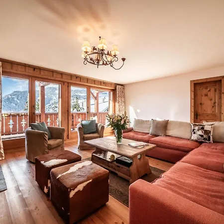 Ayous - By Emerald Apartment *